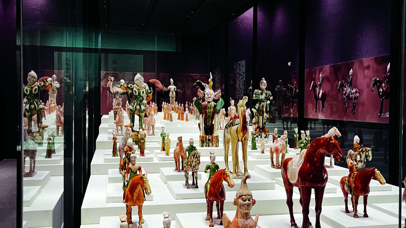 Tang sancai pottery relics on display at Henan Museum